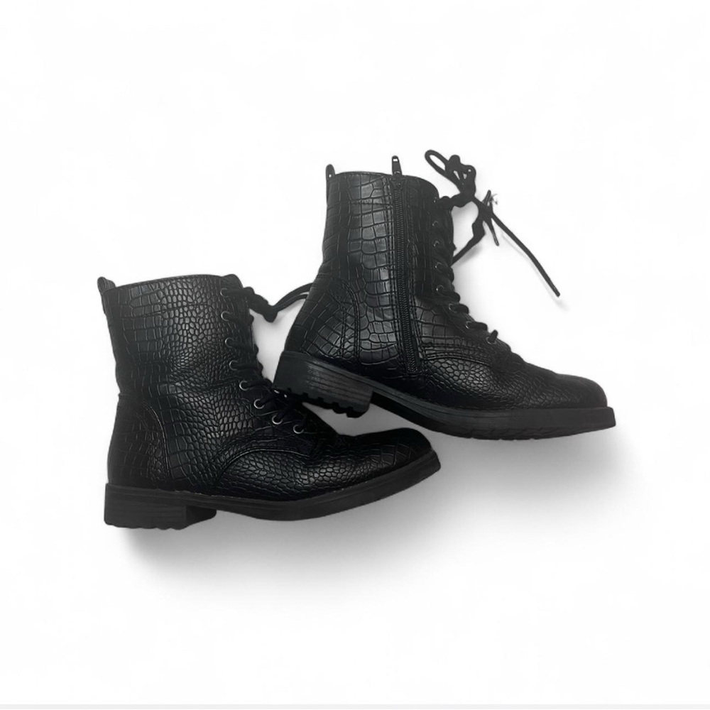 Amazon Essentials Black Ankle Boots